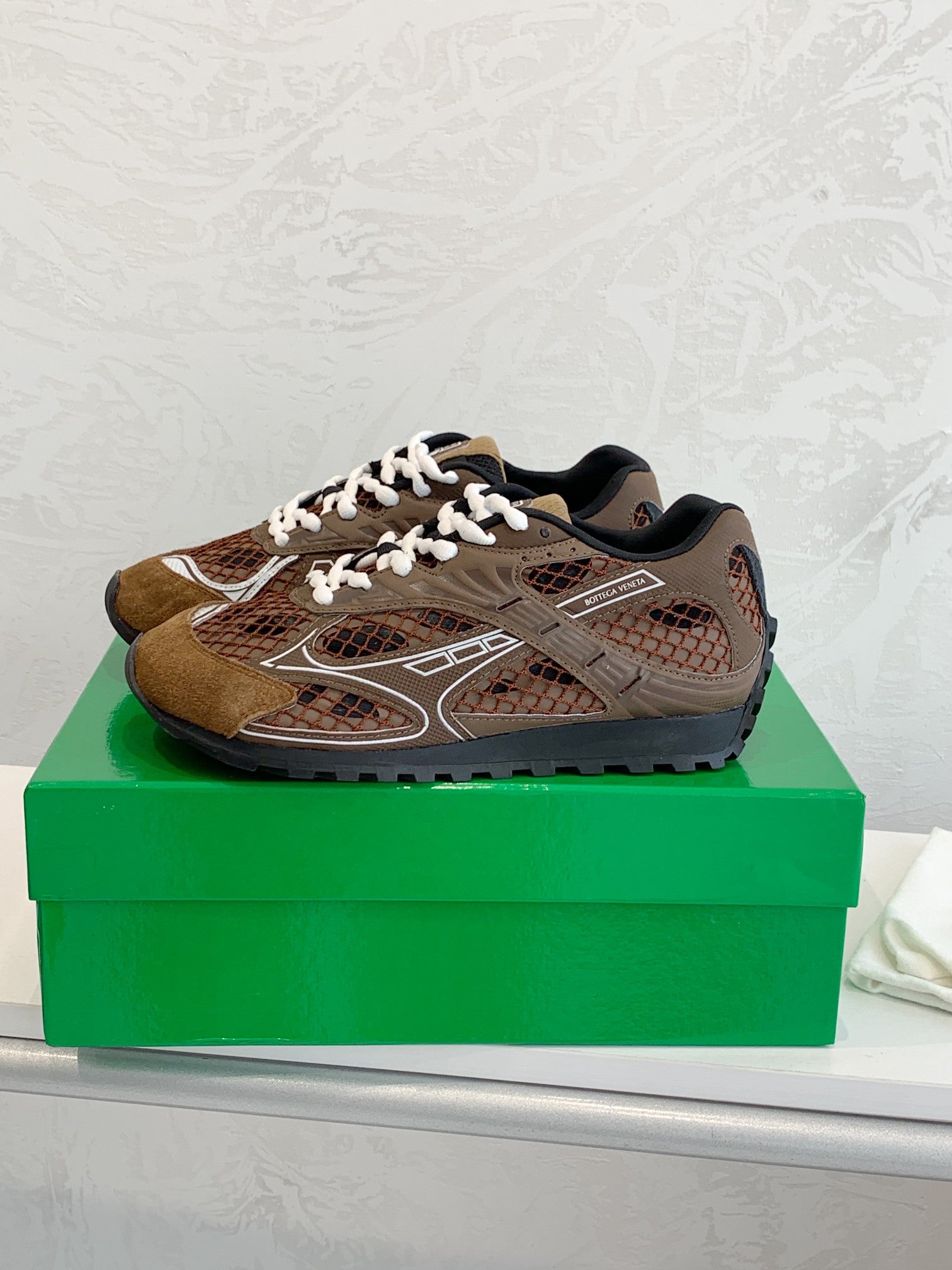Brown Bottega Veneta