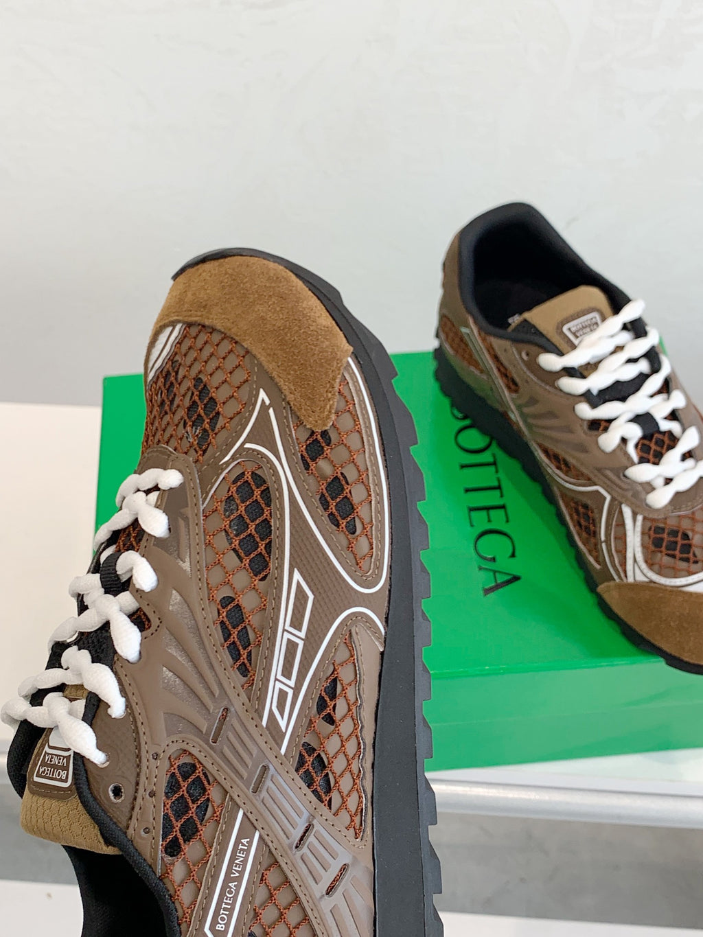 Brown Bottega Veneta
