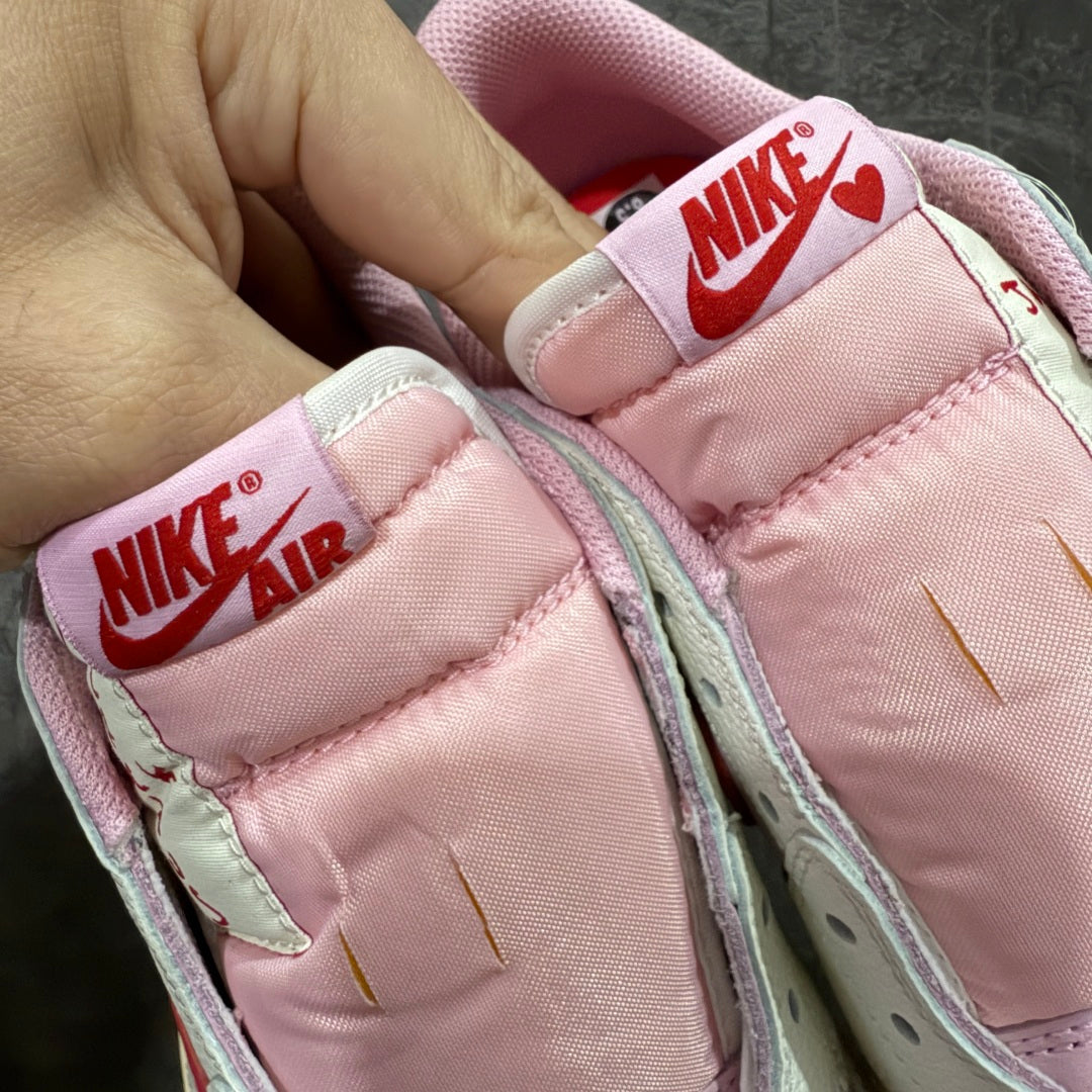 Jordon 1 Low Travis Scott Tropical Pink
