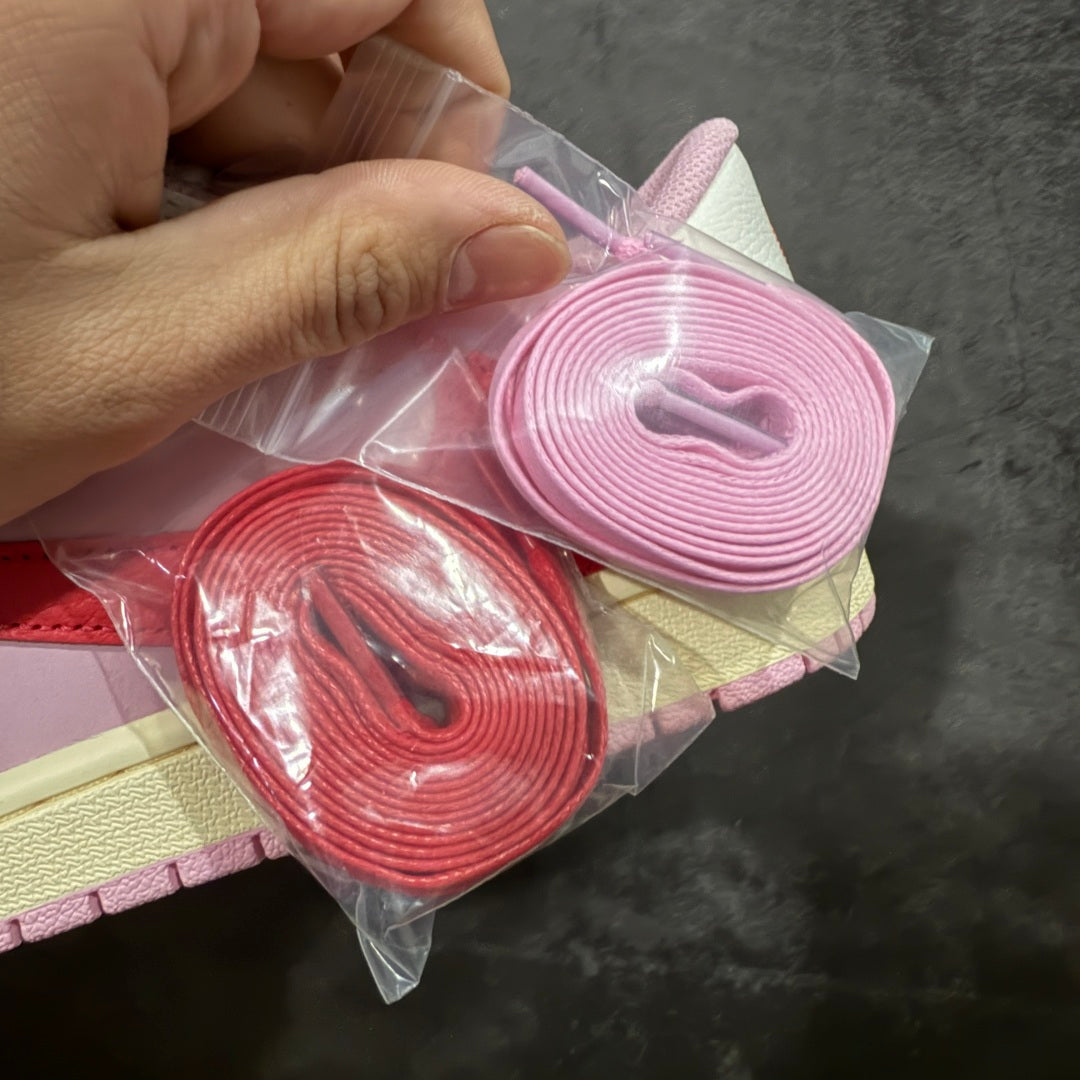Jordon 1 Low Travis Scott Tropical Pink