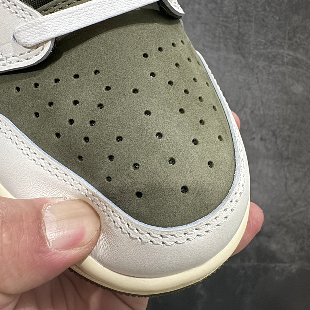 Jordon 1 Travis Scott Olive