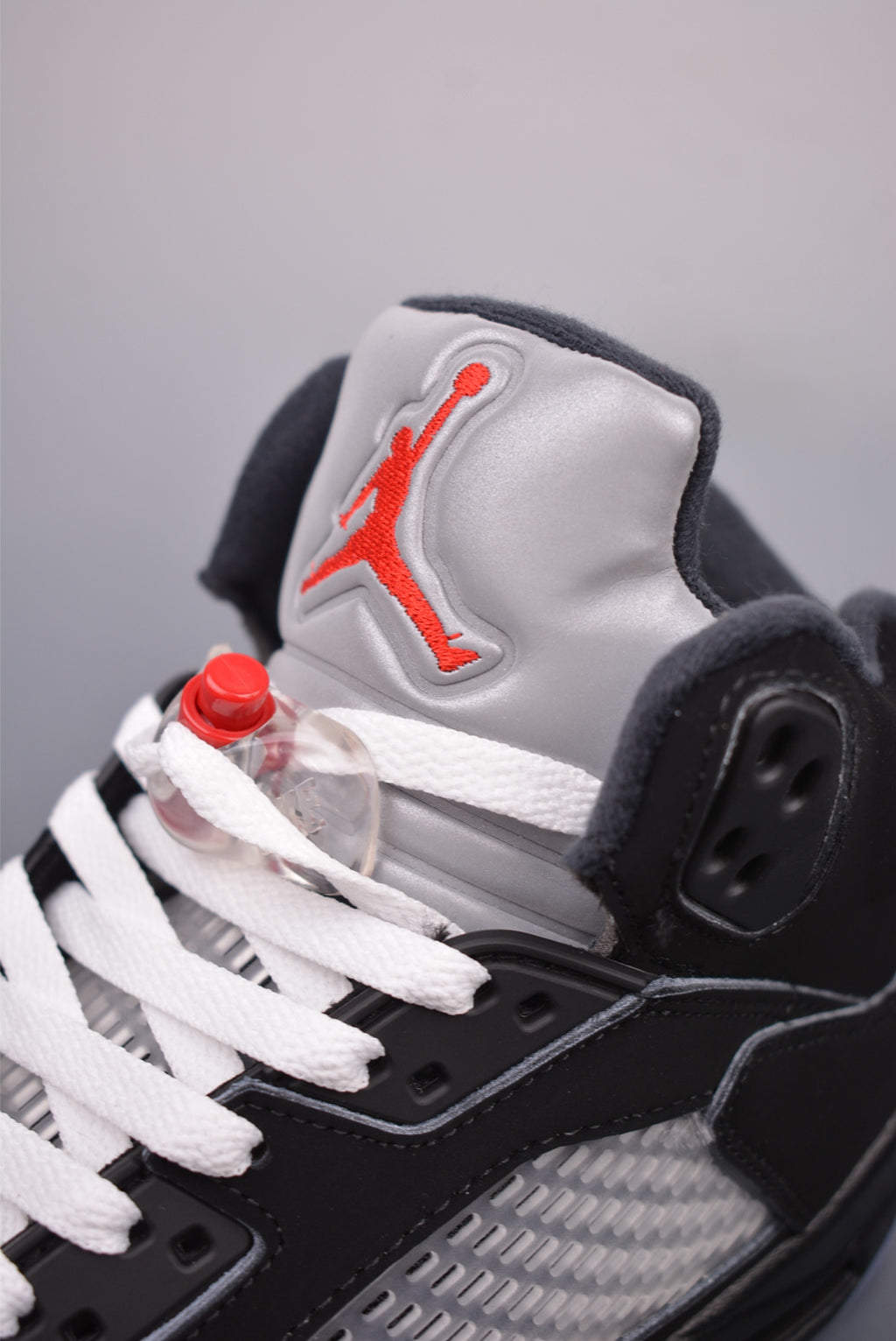 Jordon 5 Black Metallic