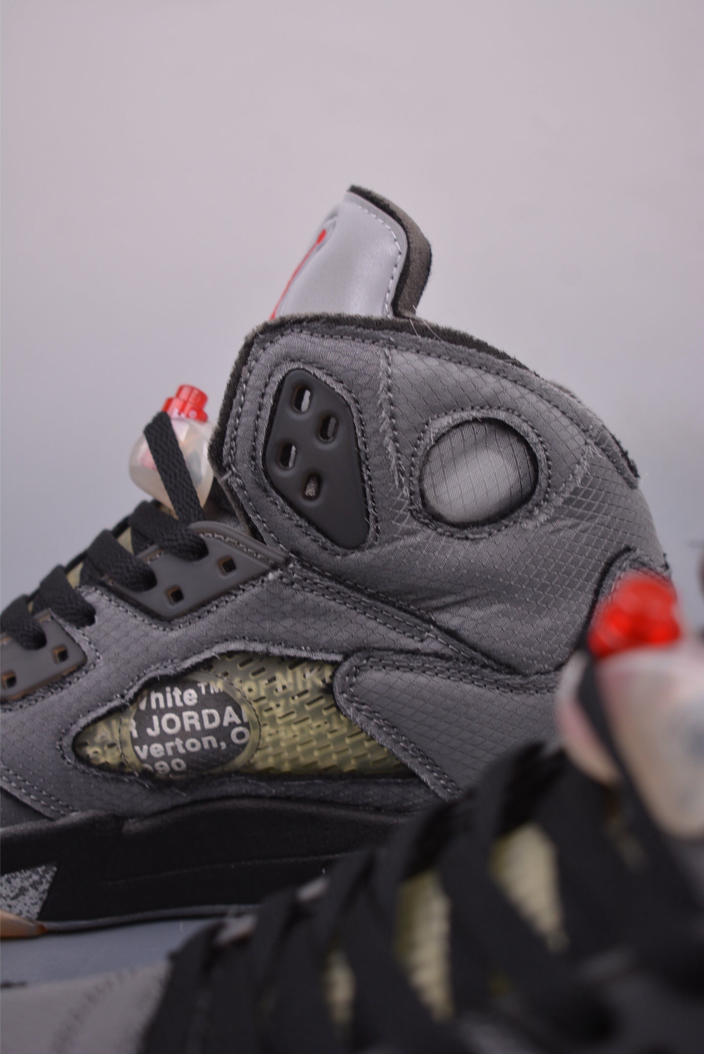 Jordan 5 Retro x Off-White Gray